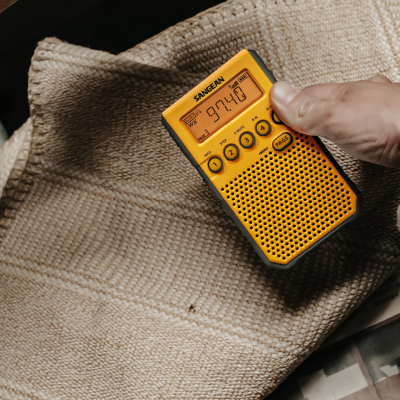 Sangean AM / FM / Weather Alert Pocket Radio - DT‐800YL