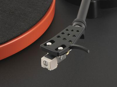 JBL Bluetooth with AptX-HD Turntable - JBLSPINNERBTBLKAM